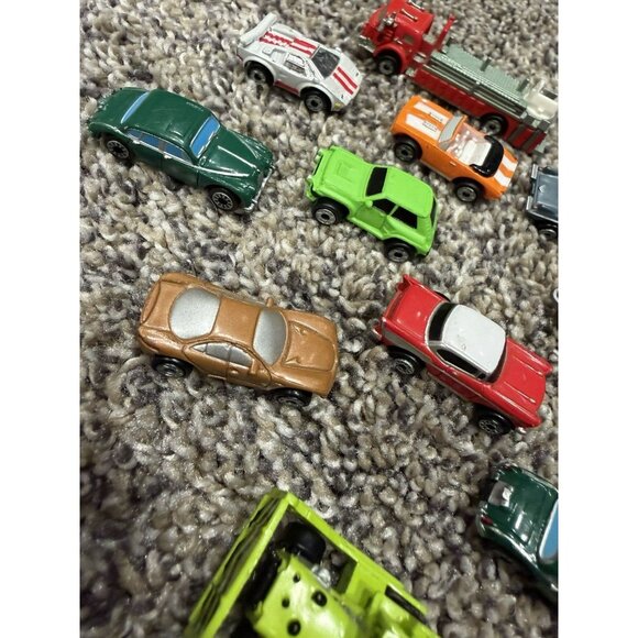 Lot Of 14 Vintage Micro Machine Vehicles And Airplane - Picture 2 of 5